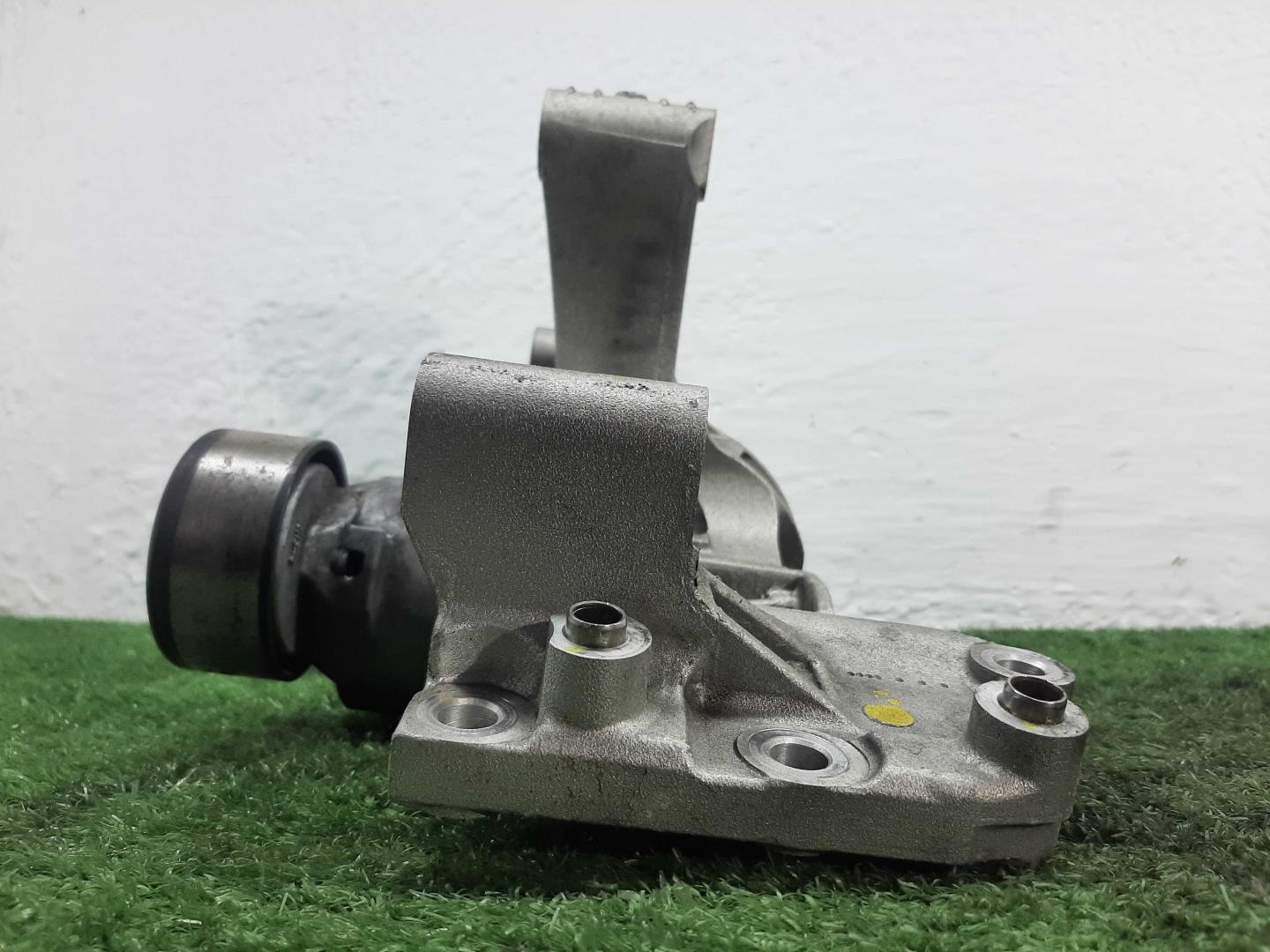 Кронштейн генератора