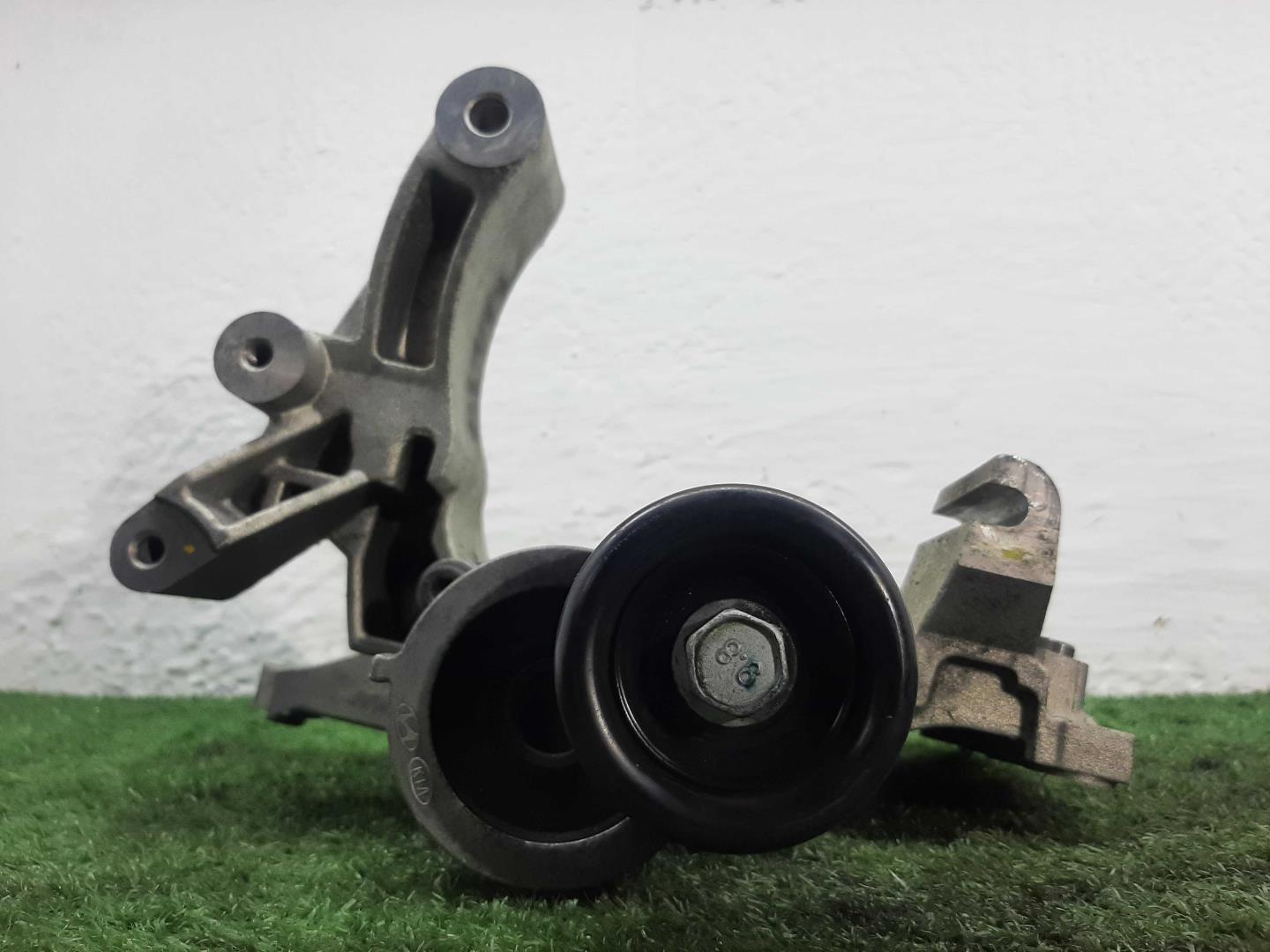 Кронштейн генератора