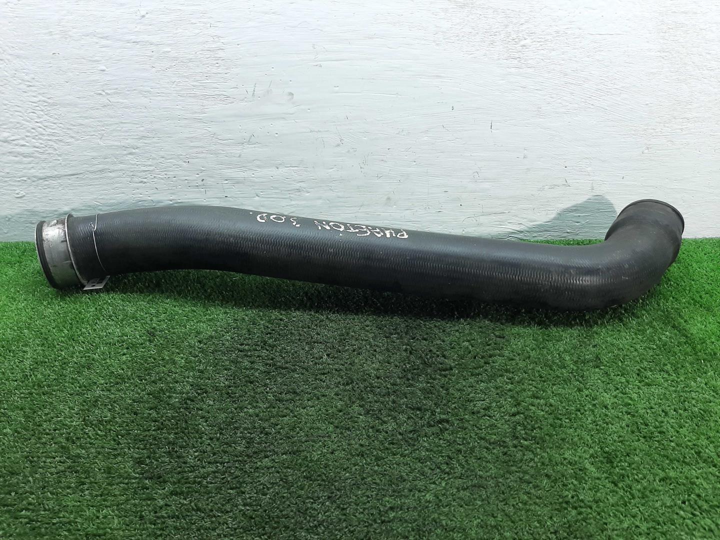 Патрубок интеркулера