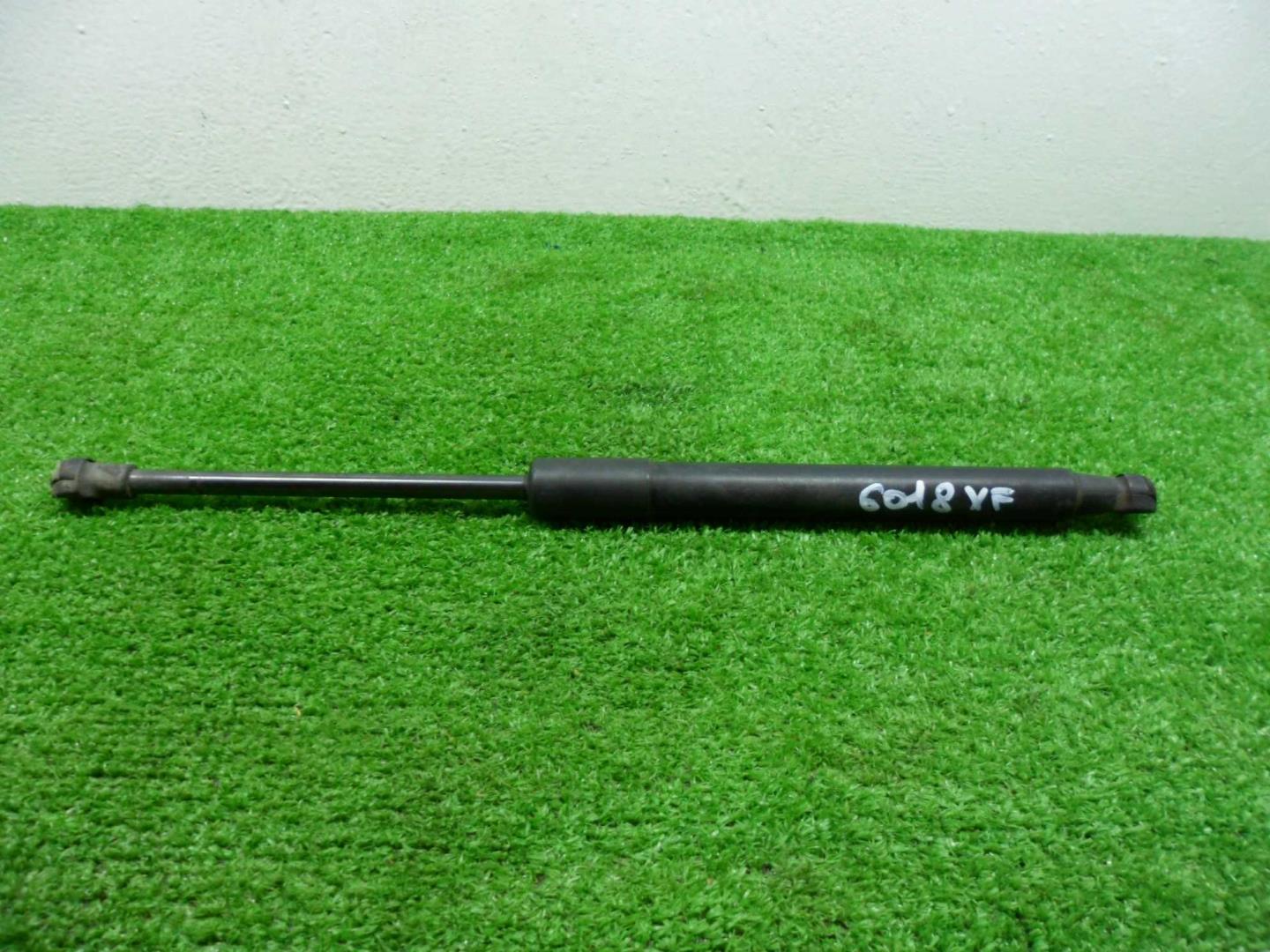 Амортизатор капота