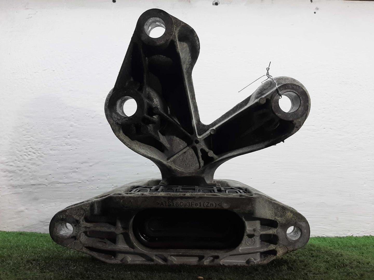 Опора двигателя