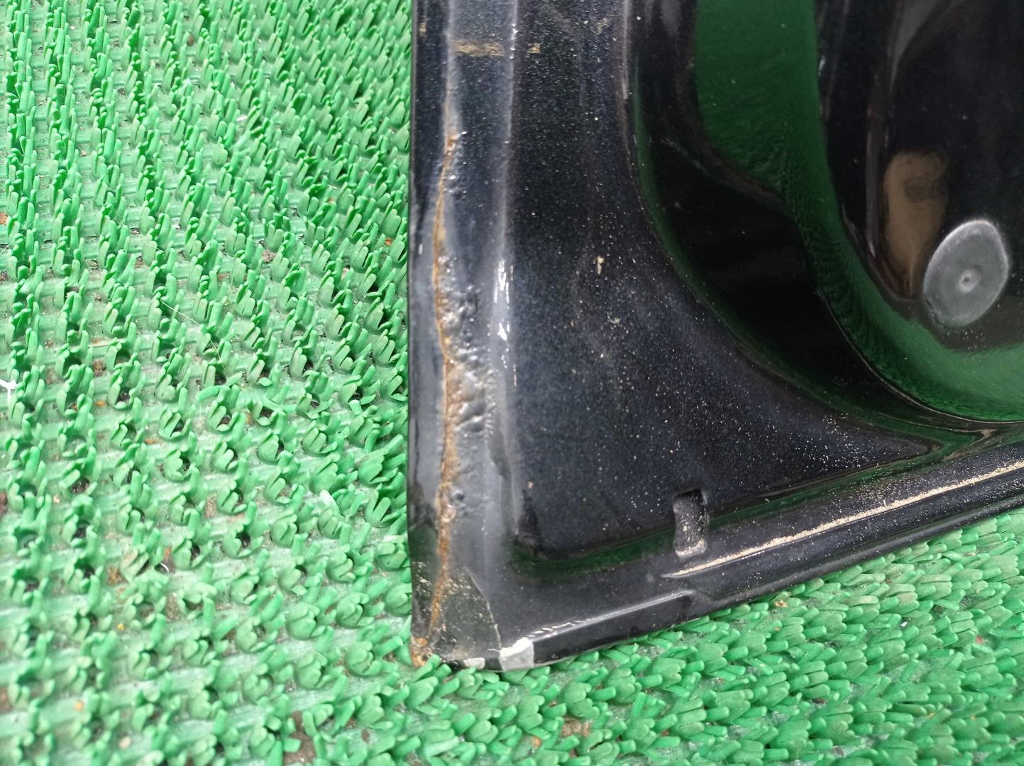 Замок двери передней левой