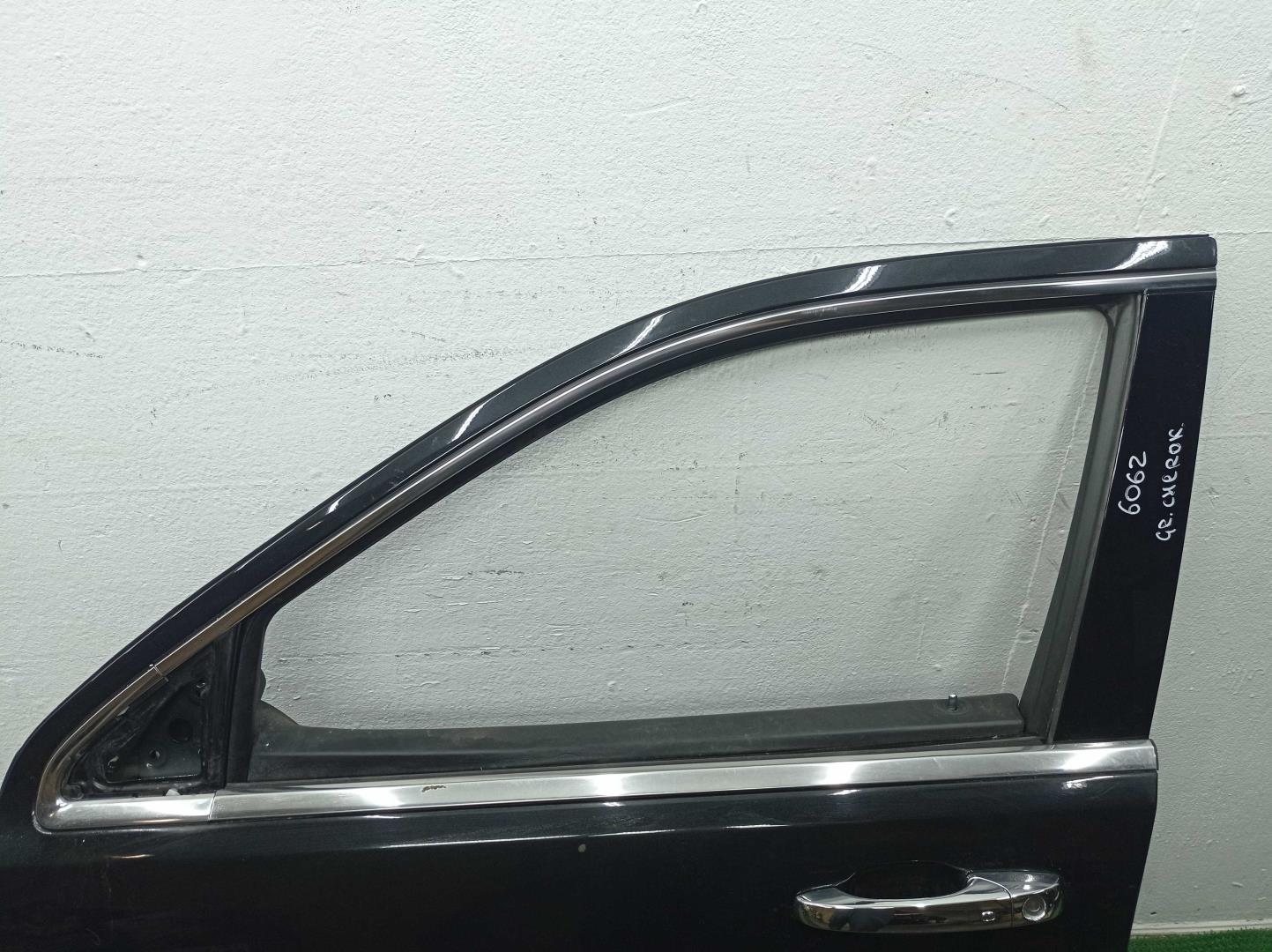 Замок двери передней левой