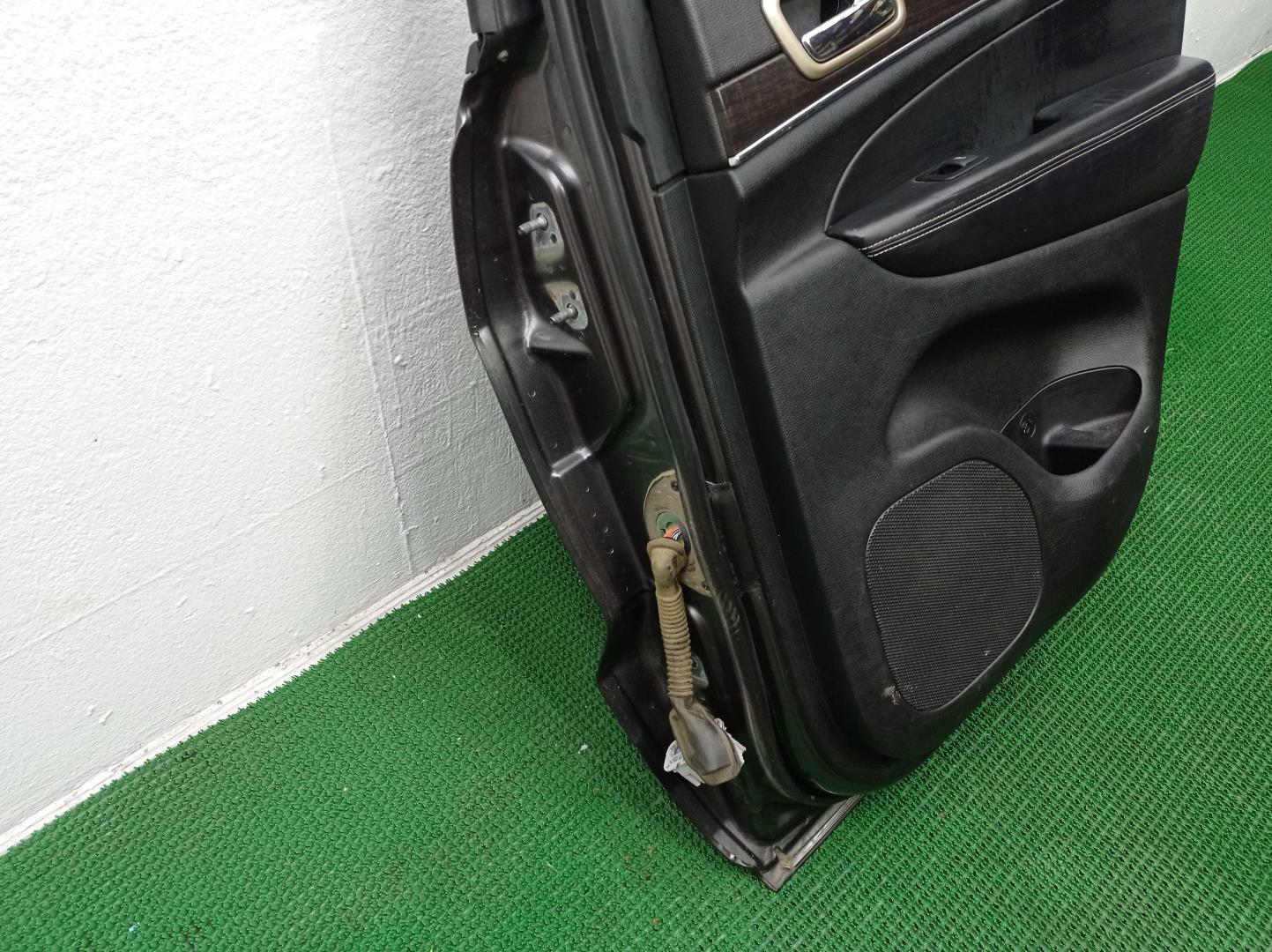 Замок двери задней правой