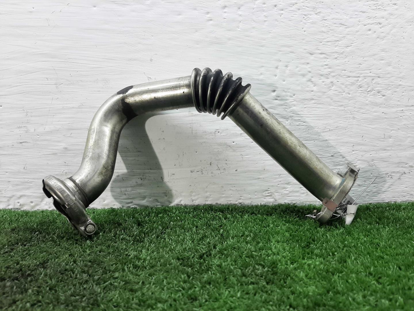 Трубка картерных газов