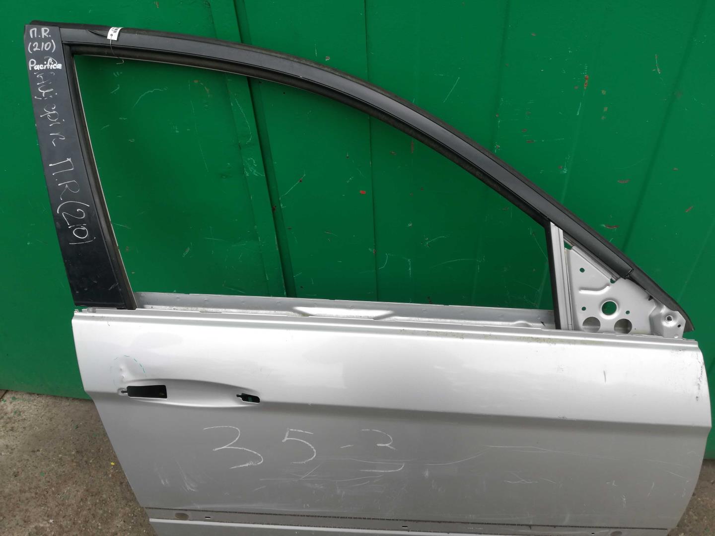 Дверь передняя правая