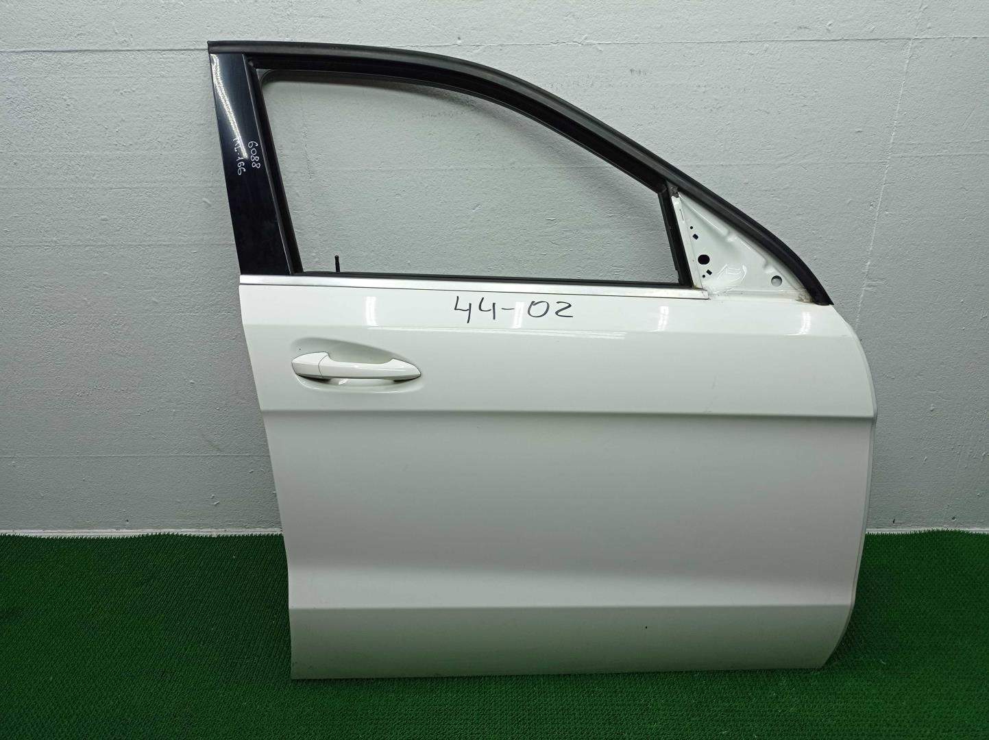 Ручка двери передней наружная правая