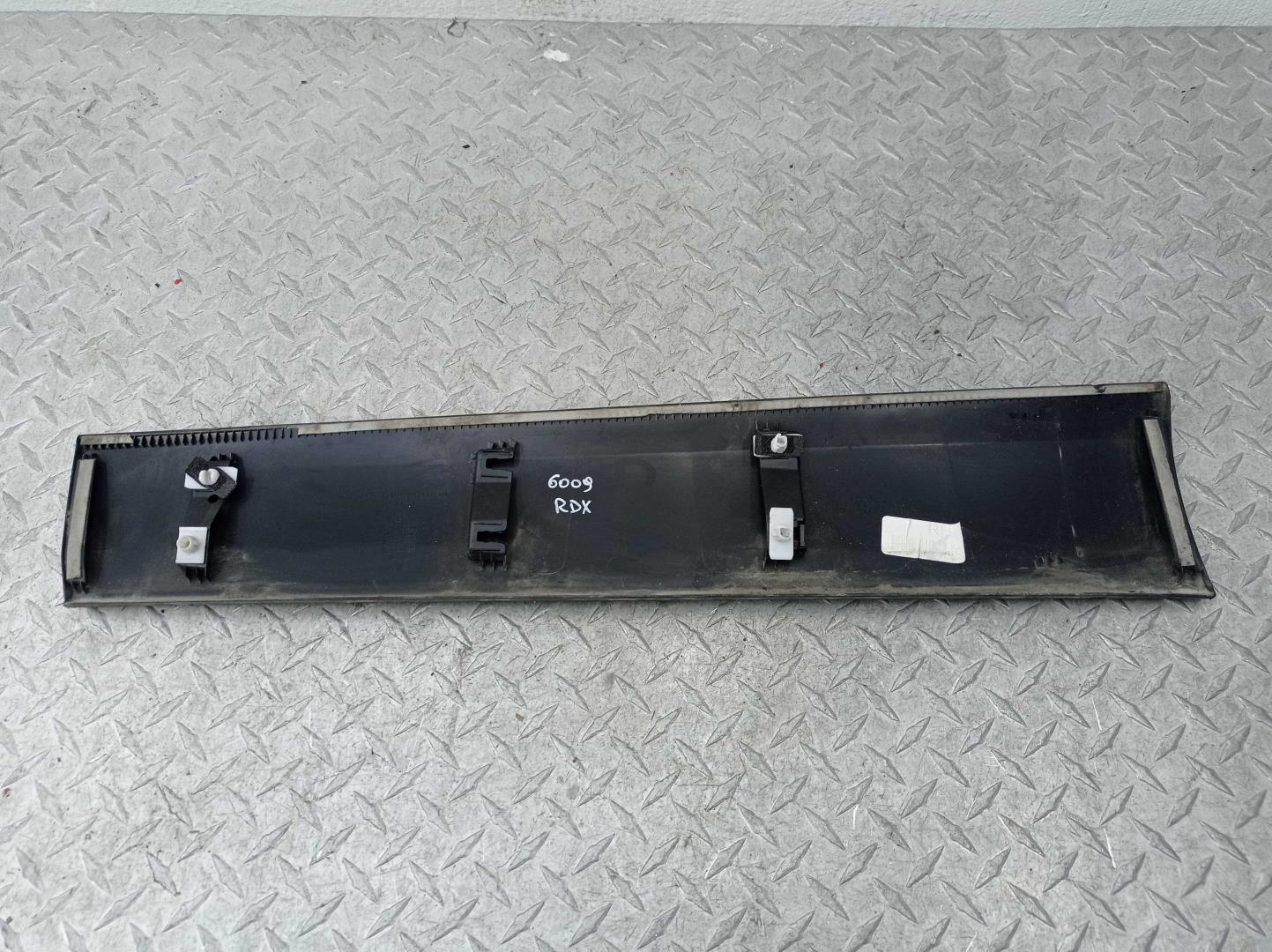 Накладка (кузов наружные)