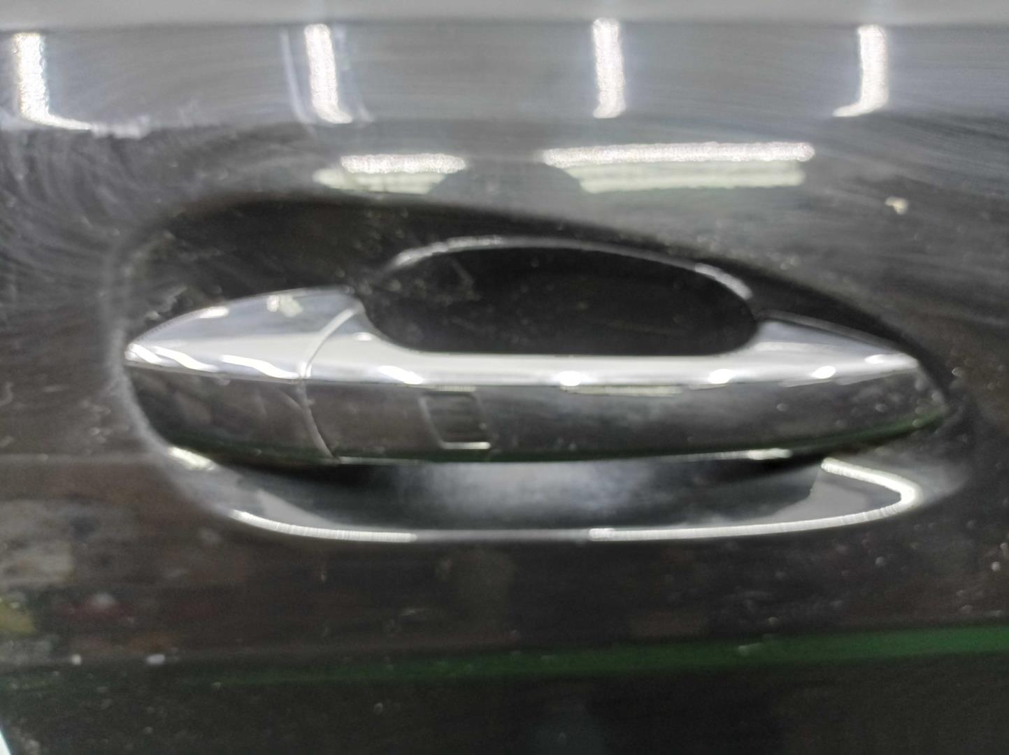 Замок двери передней правой