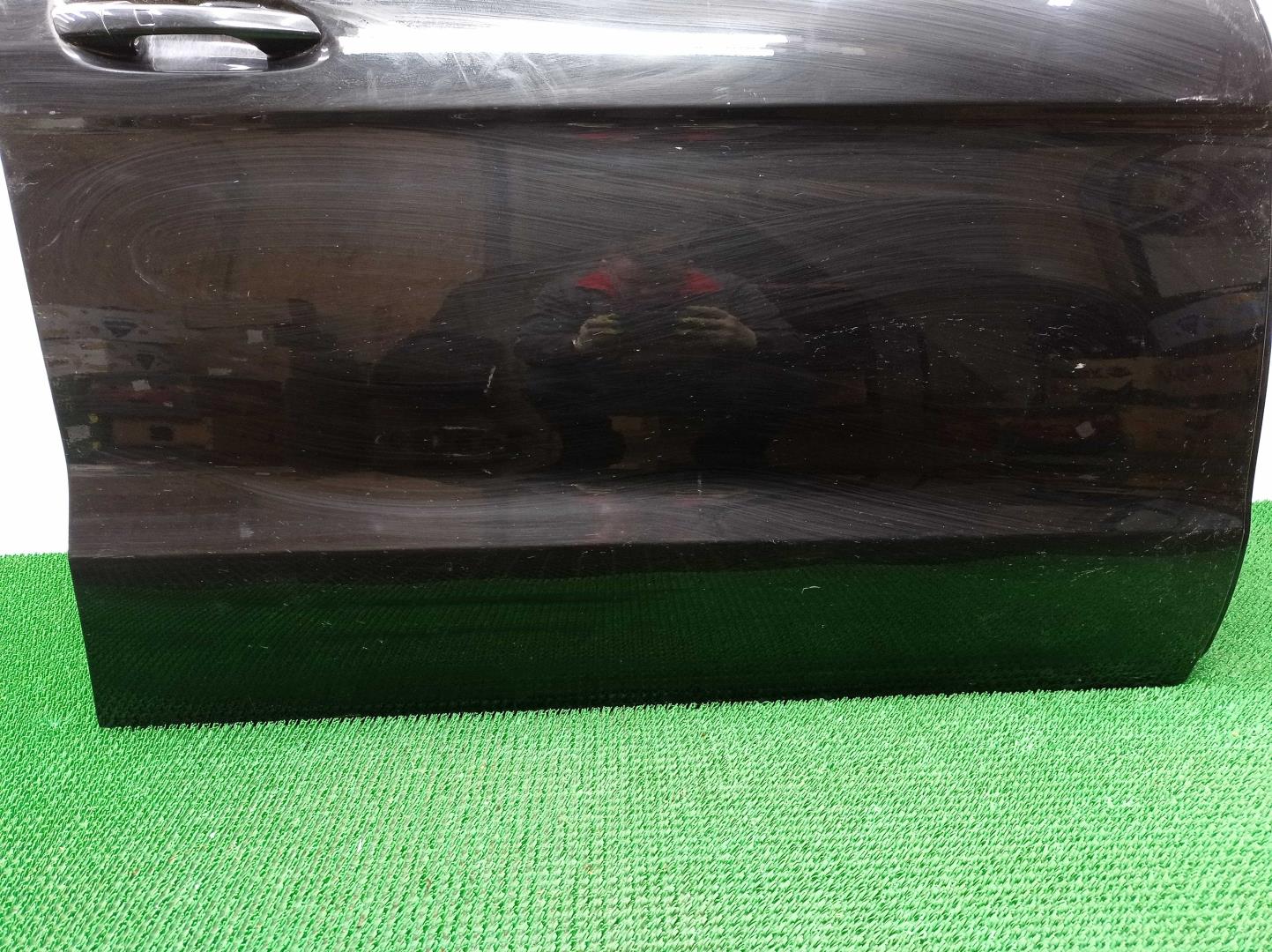 Замок двери передней правой