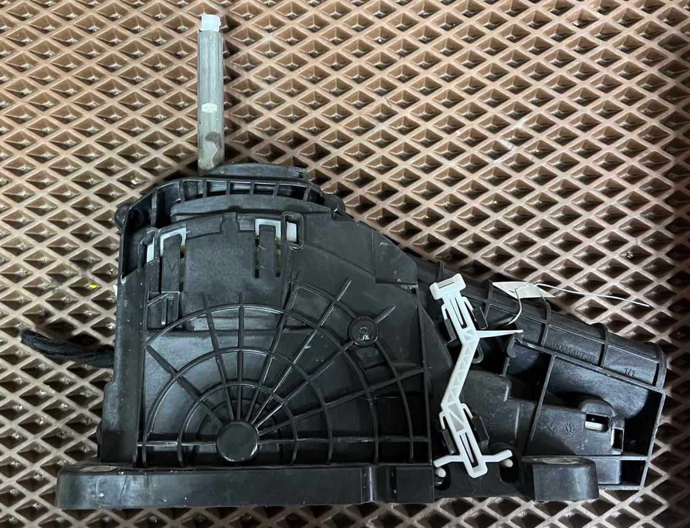 Кулиса МКПП / АКПП