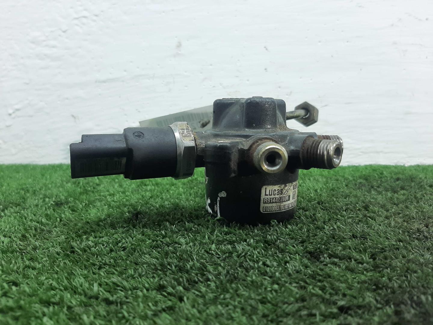 Рейка топливная (рампа)