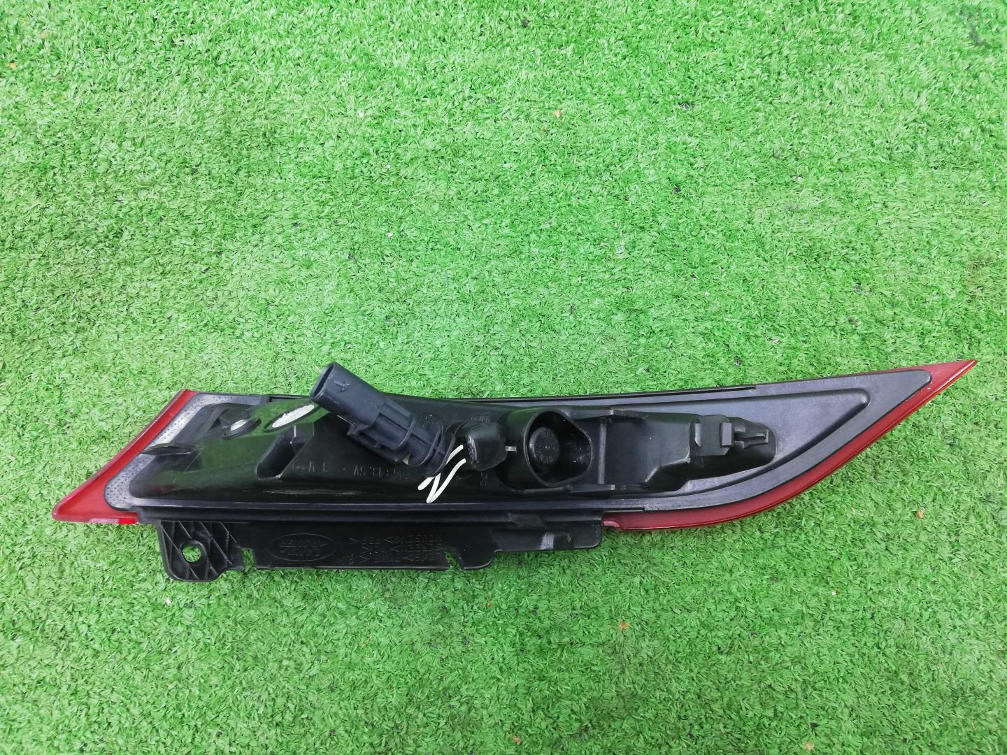 Фонарь задний в бампер правый