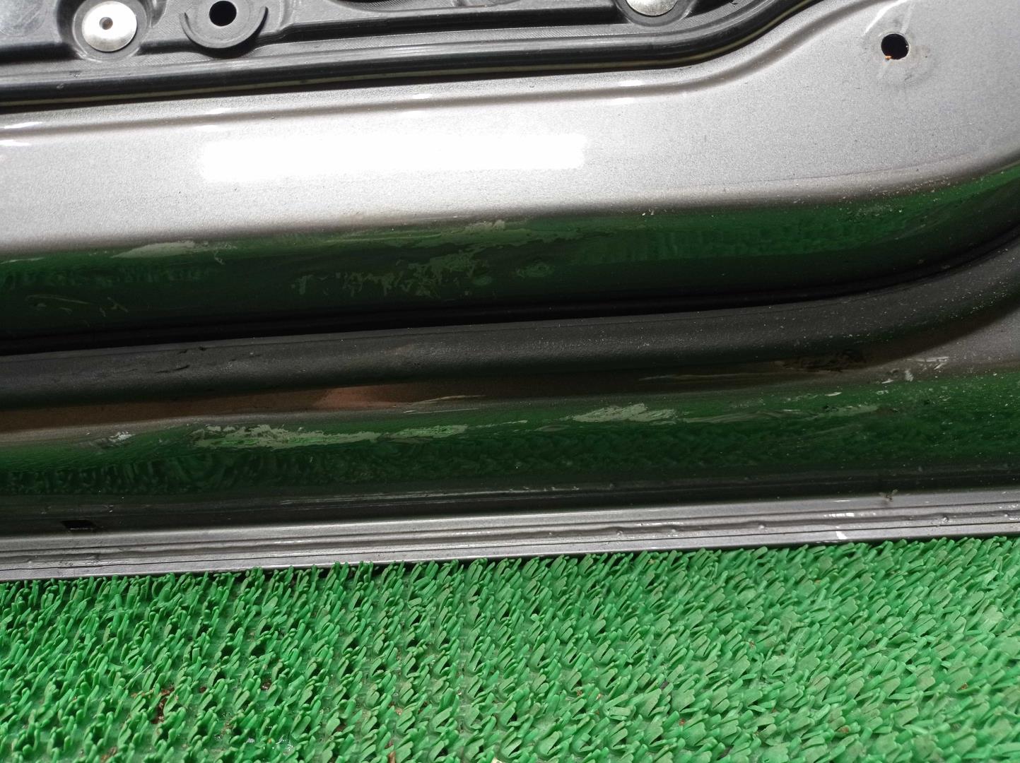 Замок двери передней левой