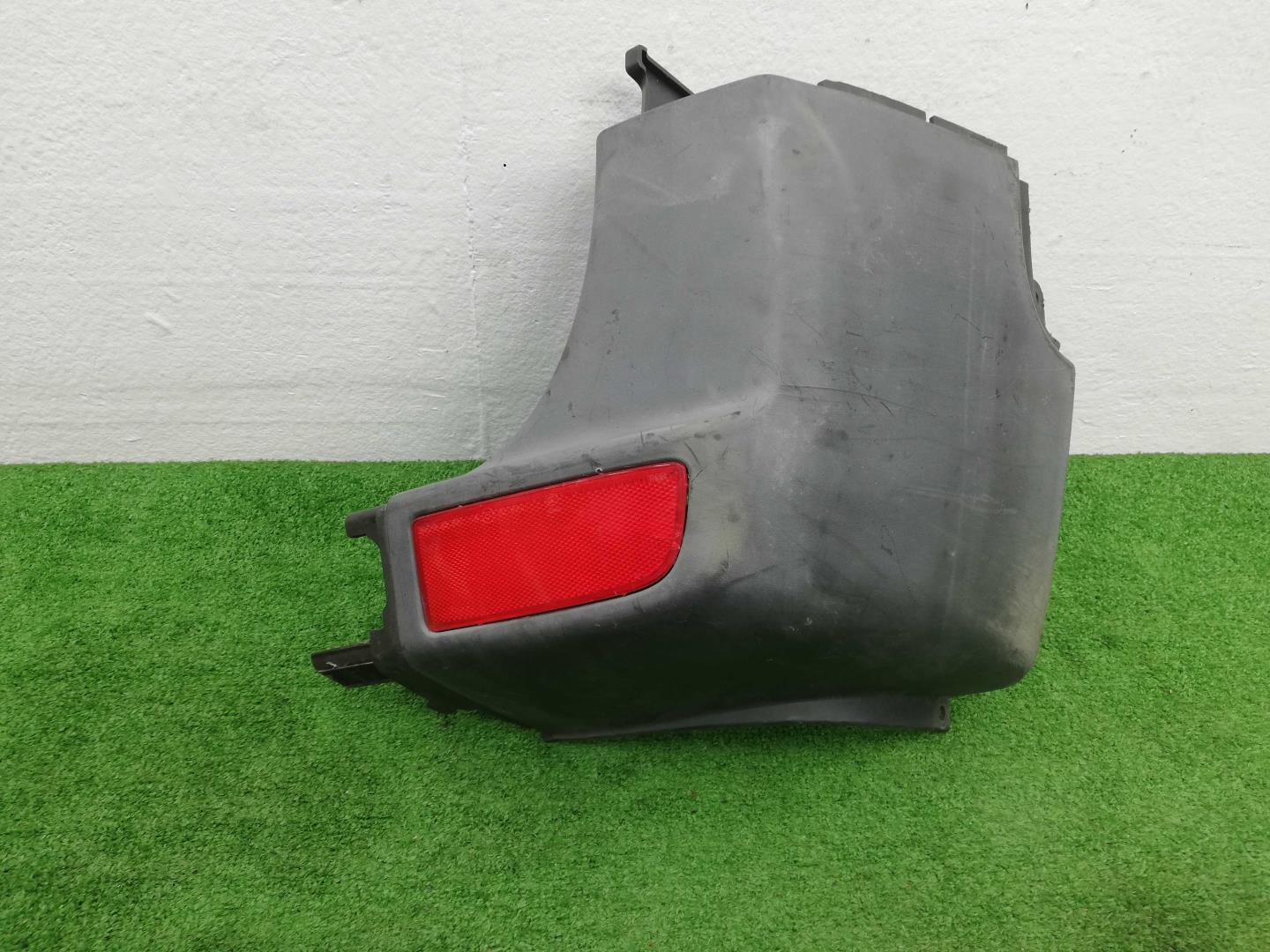 Накладка заднего бампера правая