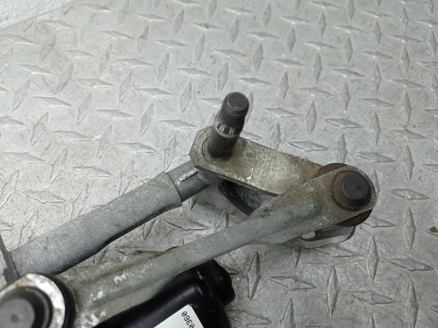 Трапеция стеклоочистителей