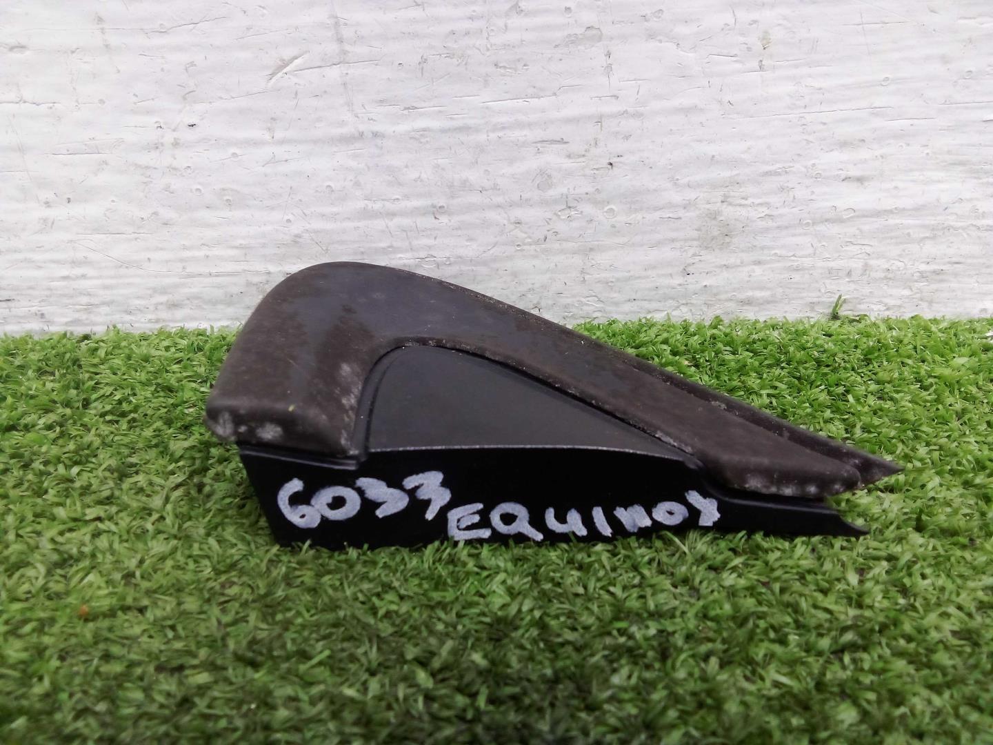 Накладка переднего крыла левого