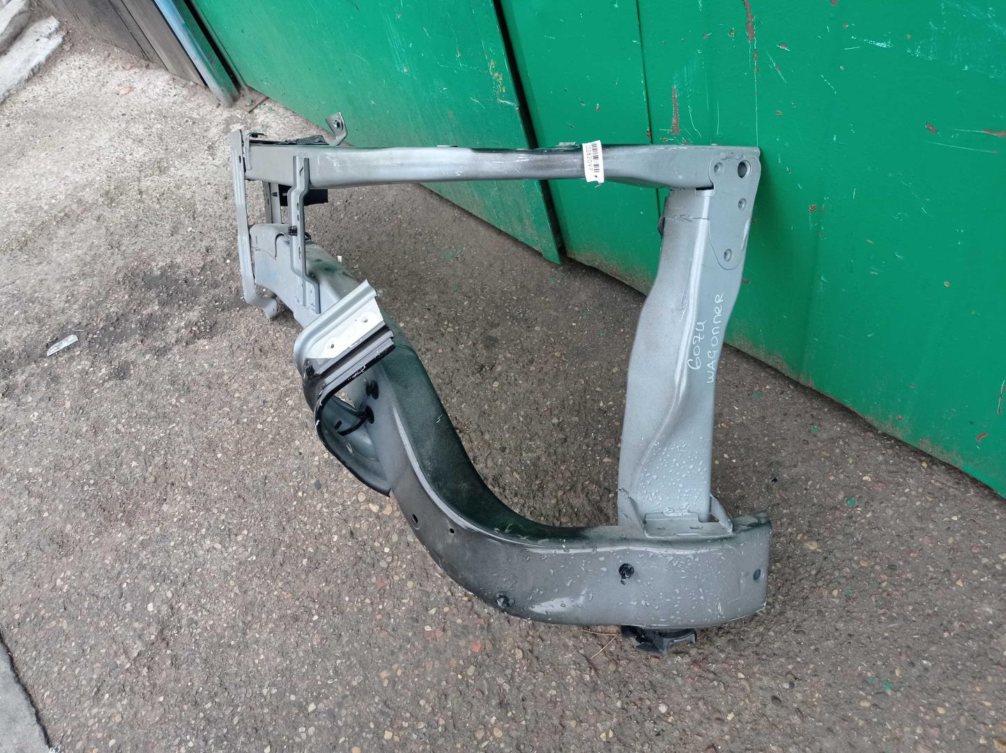 Кузовной элемент