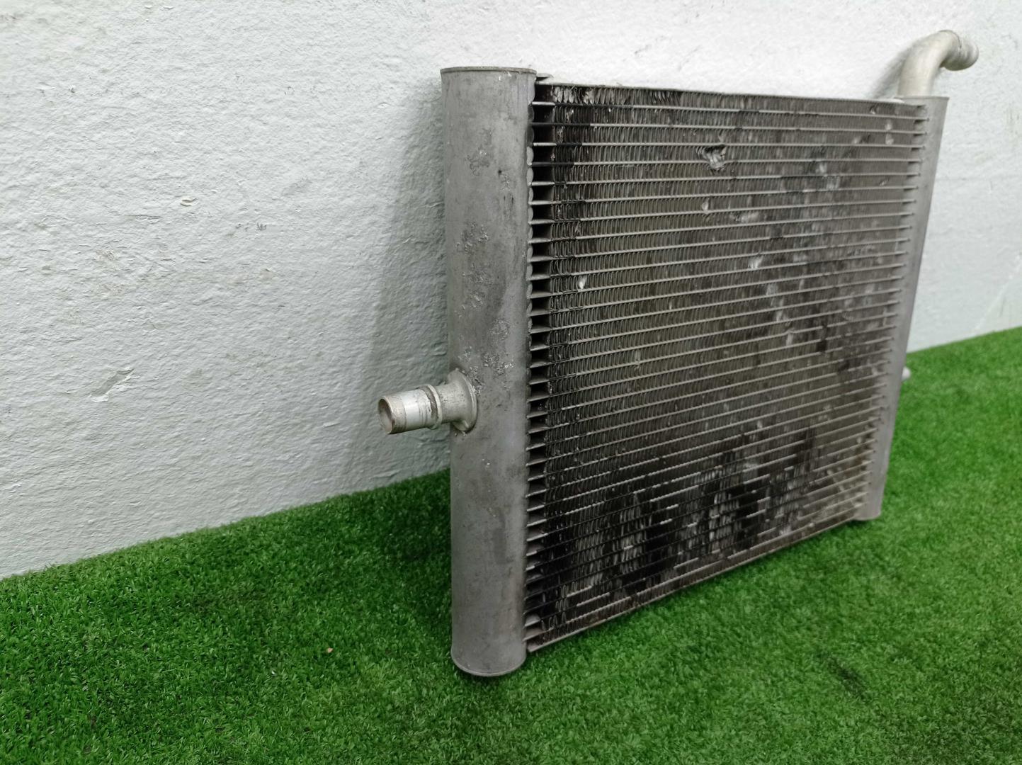 Радиатор охлаждения двигателя основной