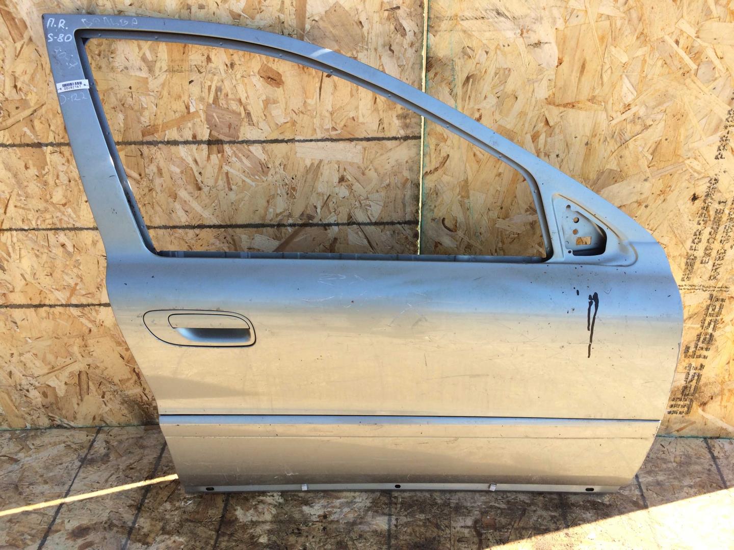 Дверь передняя правая