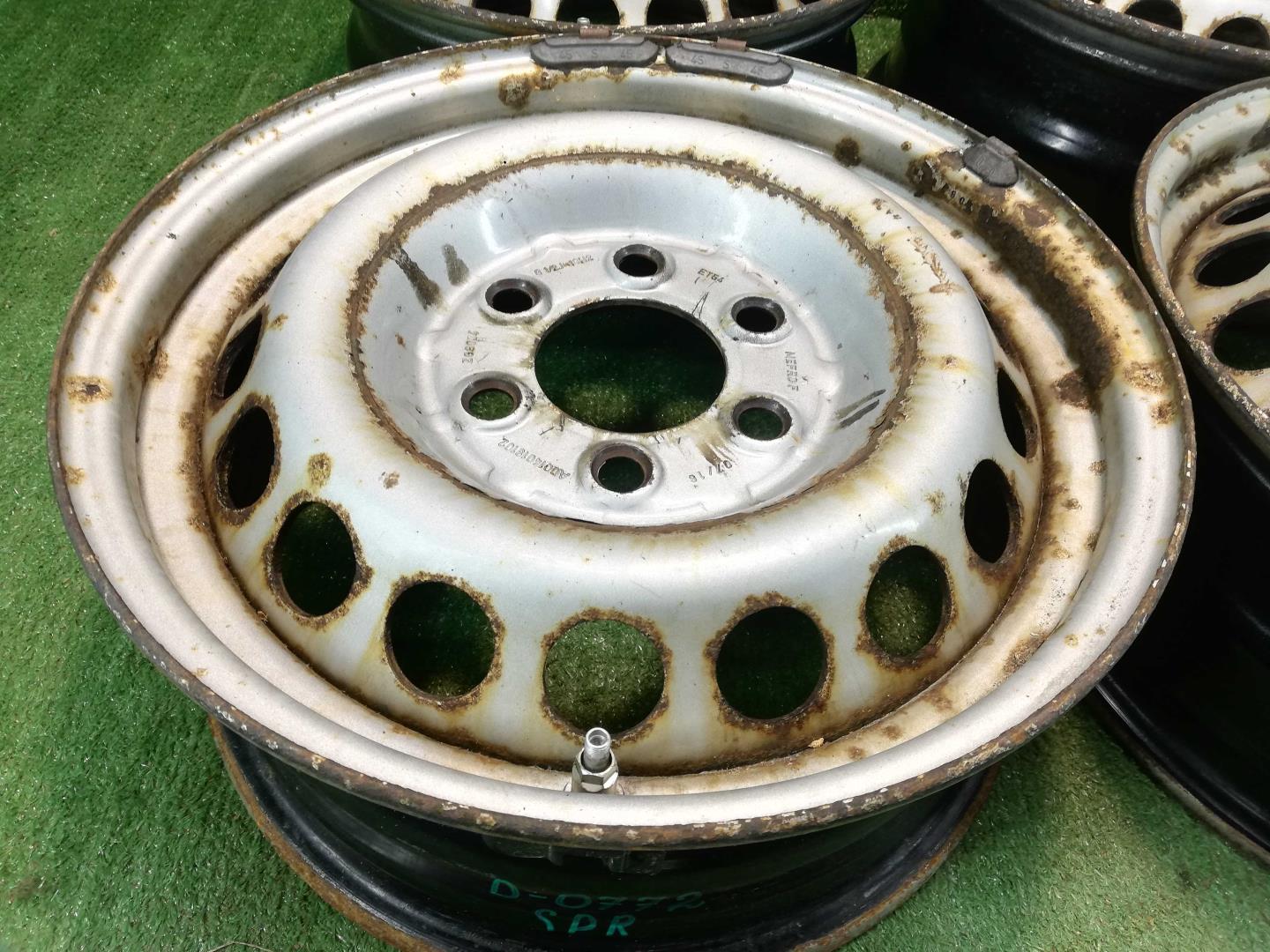 Диск колесный штампованный стальной