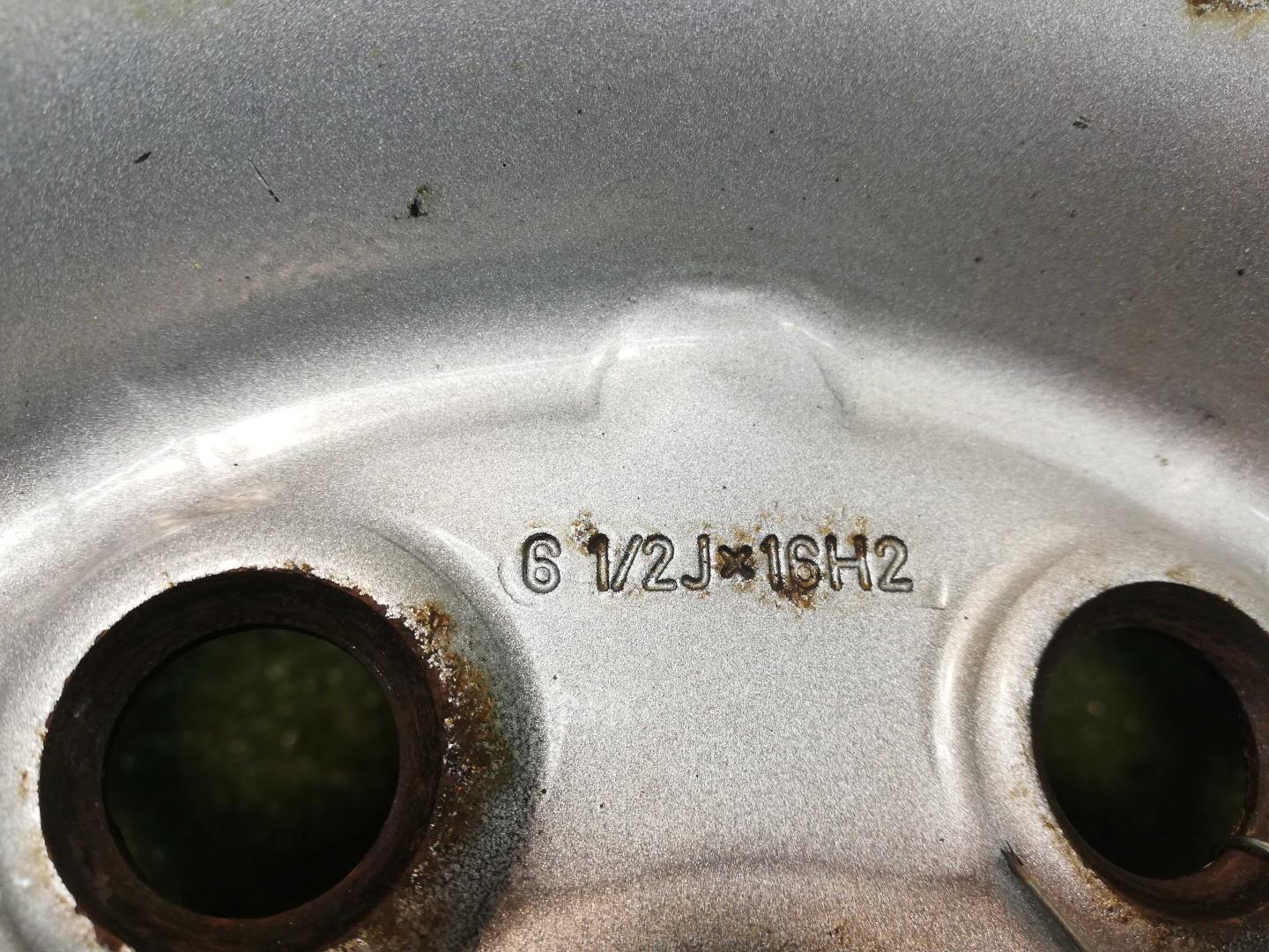 Диск колесный штампованный стальной