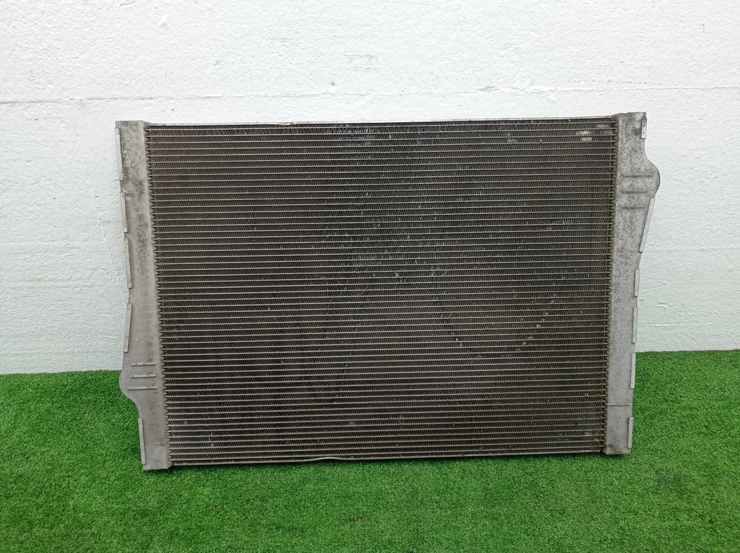 Радиатор охлаждения двигателя основной