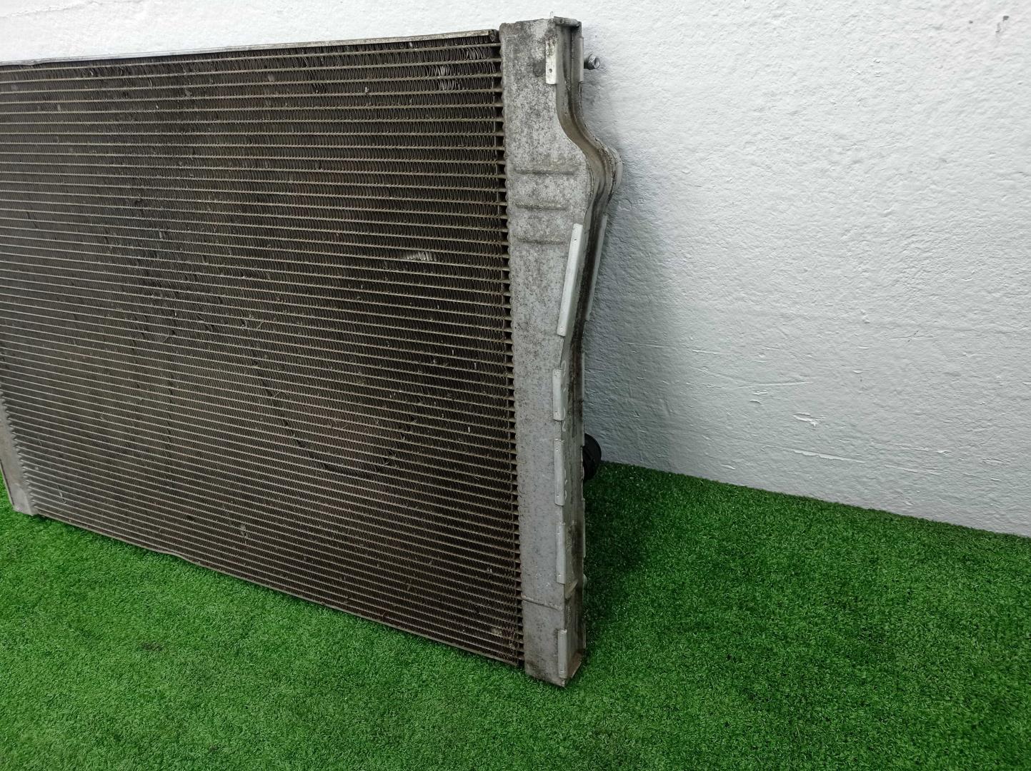 Радиатор охлаждения двигателя основной