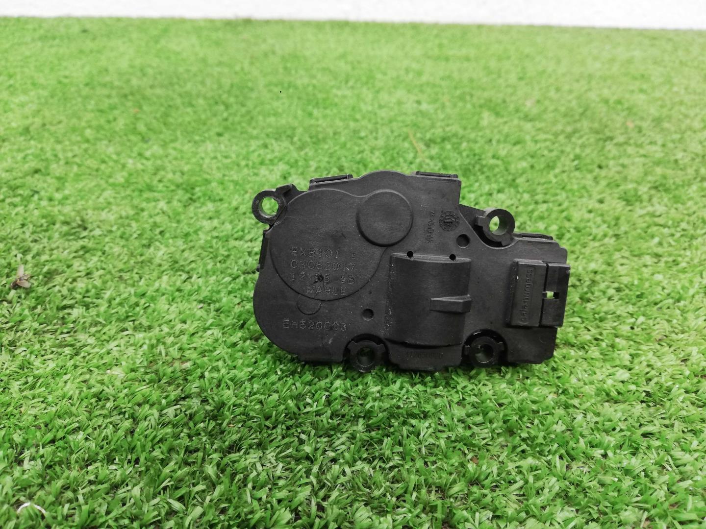 Моторчик заслонки печки