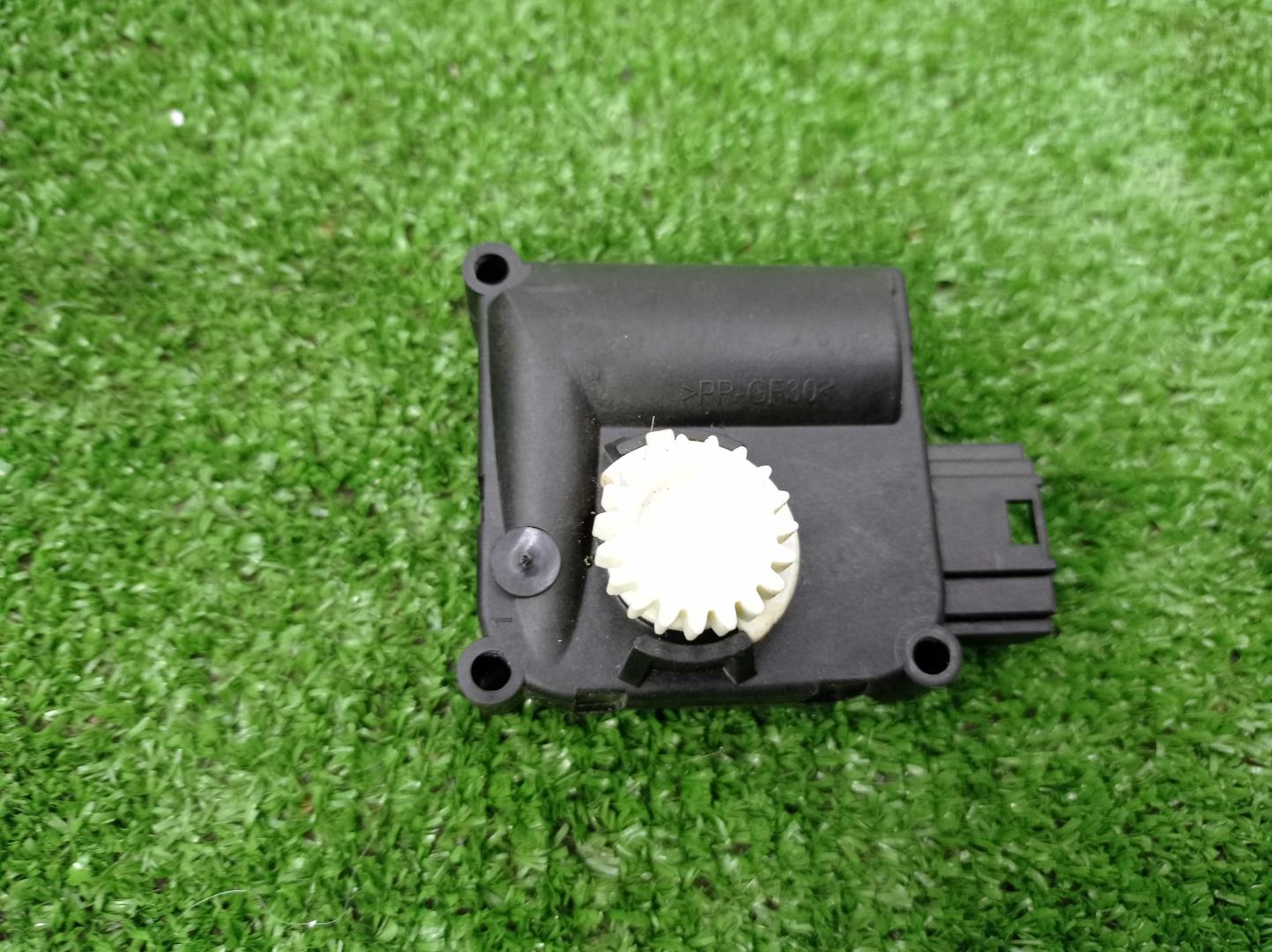 Моторчик заслонки печки