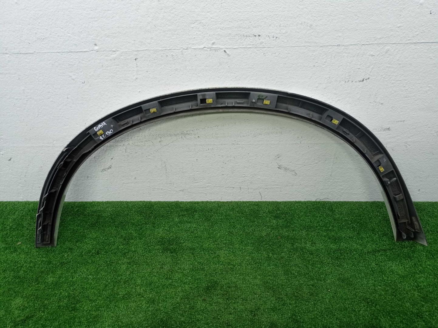 Накладка заднего крыла левого