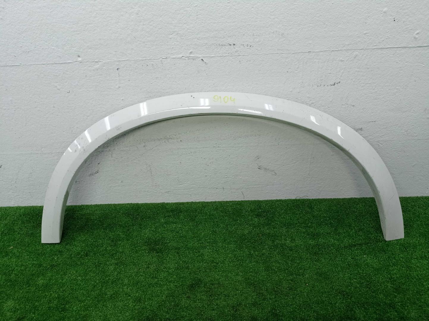 Накладка заднего крыла левого