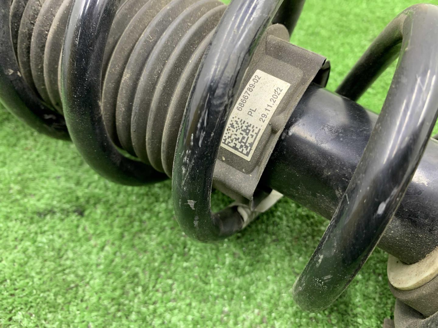 Амортизатор передний правый