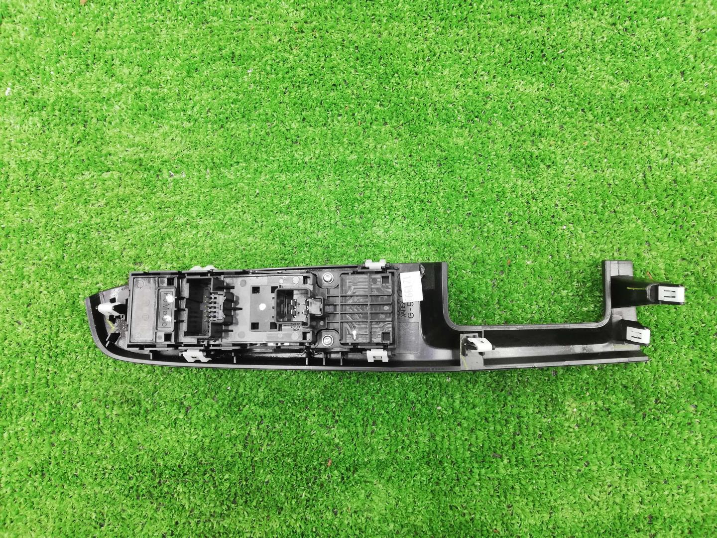 Блок управления стеклоподъемниками