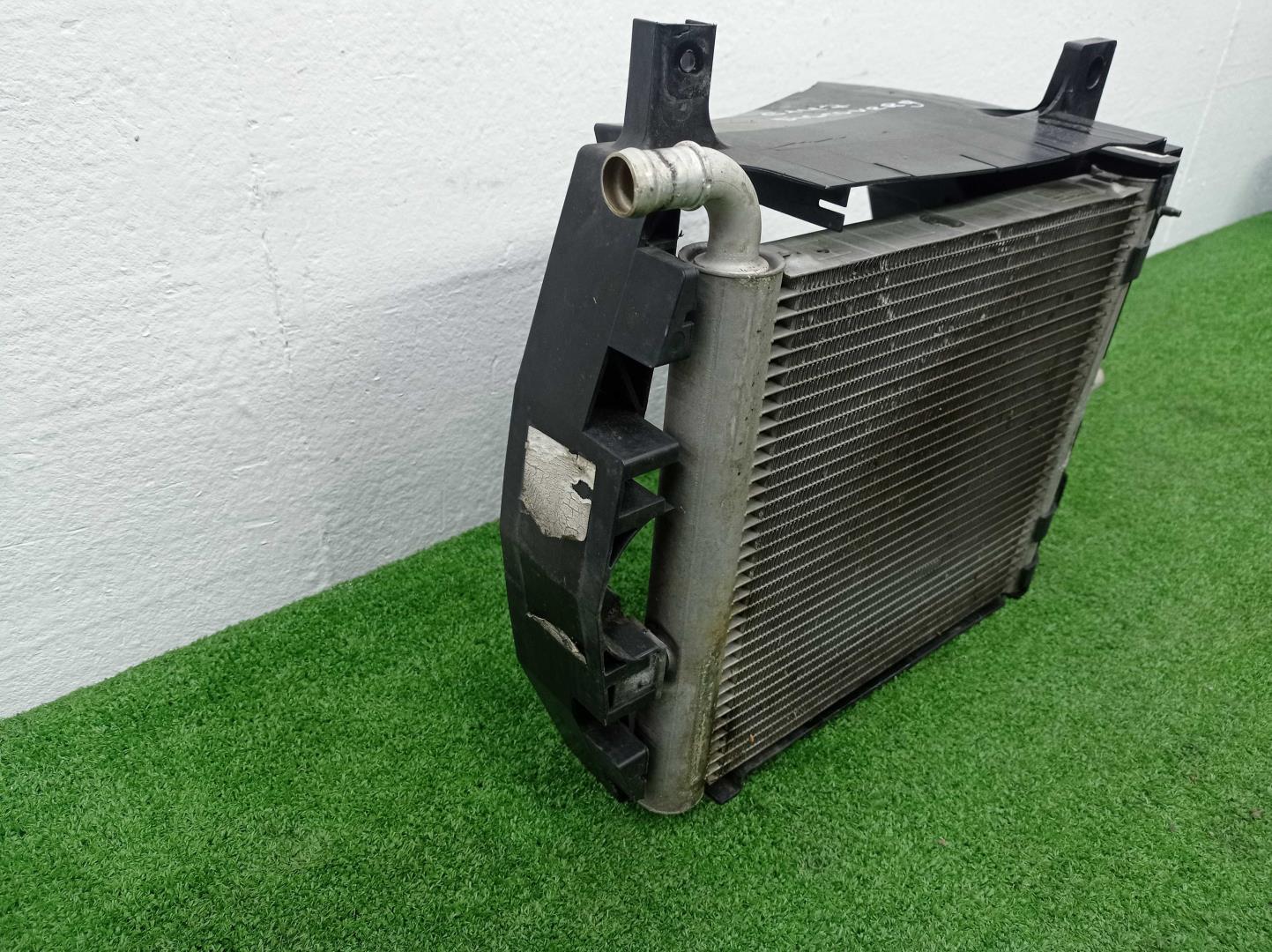 Радиатор охлаждения двигателя основной