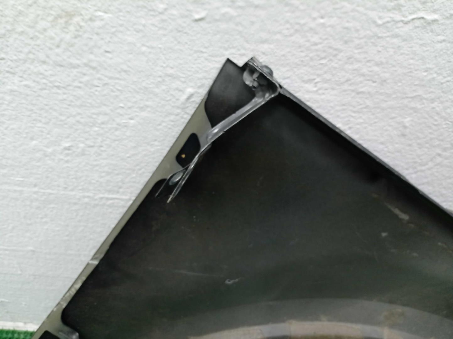 Крыло переднее левое