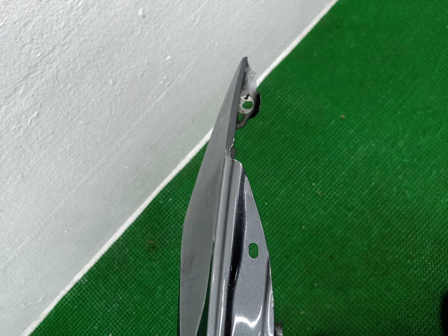 Крыло переднее левое