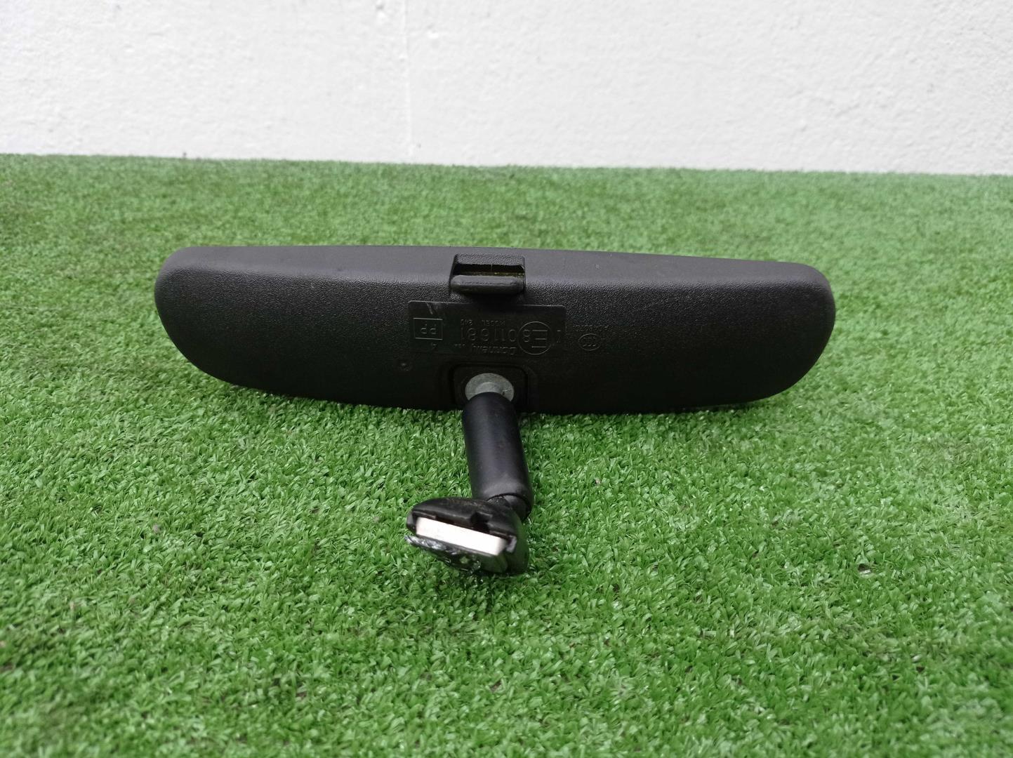 Зеркало заднего вида