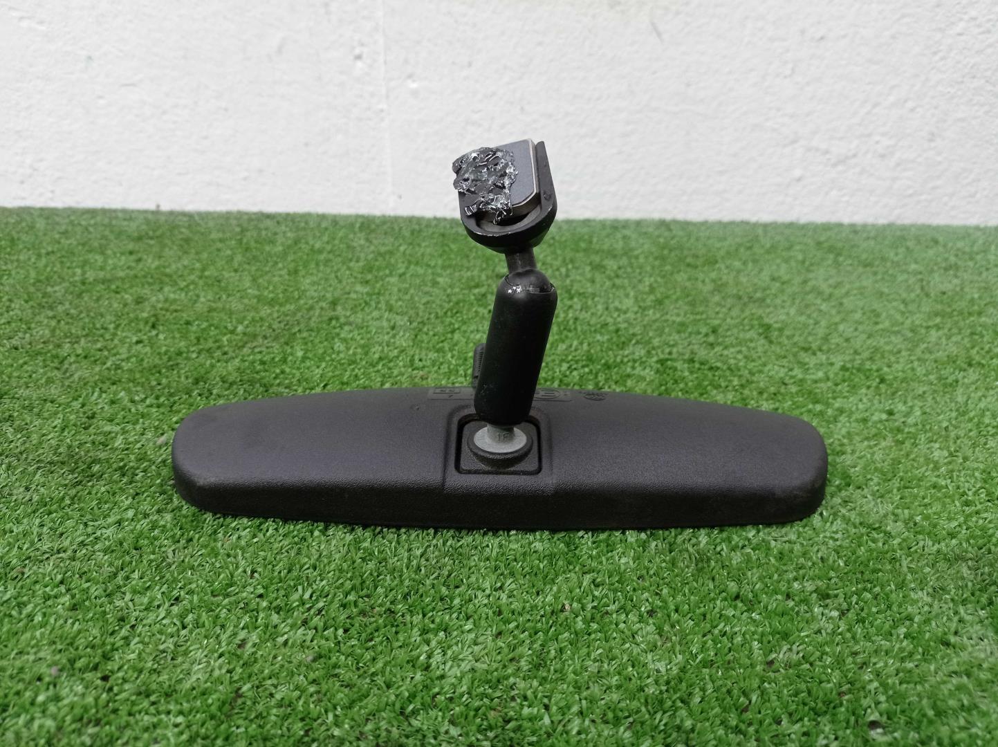 Зеркало заднего вида