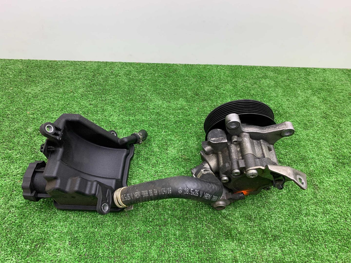 Насос ГУР (гидроусилитель руля)