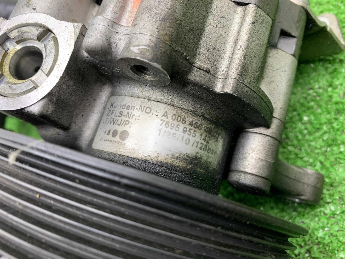 Насос ГУР (гидроусилитель руля)