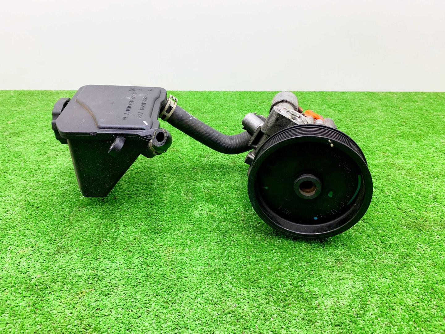 Насос ГУР (гидроусилитель руля)