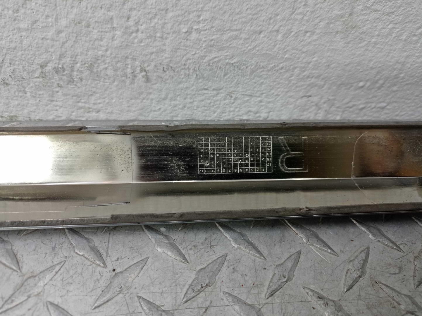 Накладка (кузов наружные)