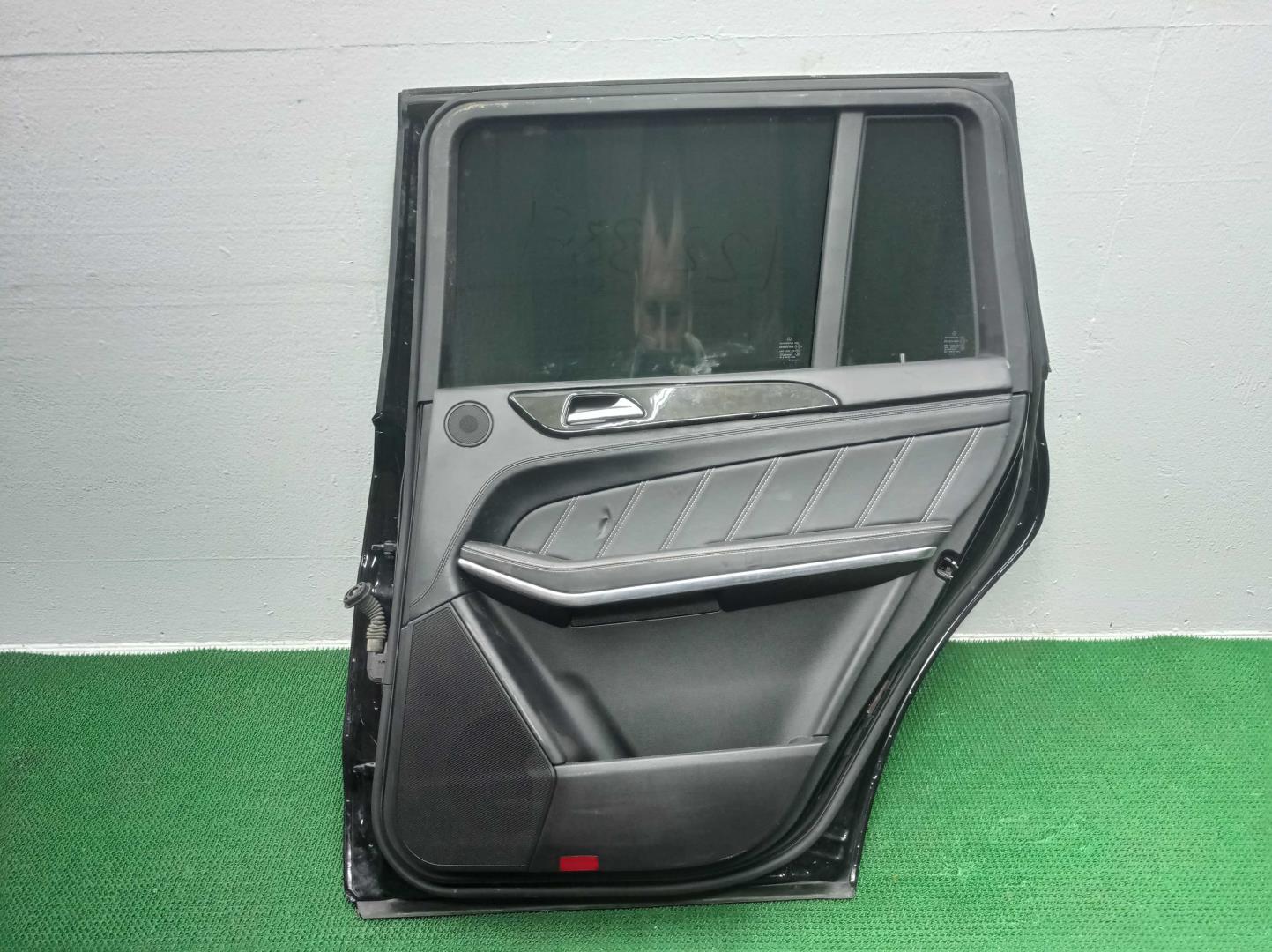 Замок двери задней правой