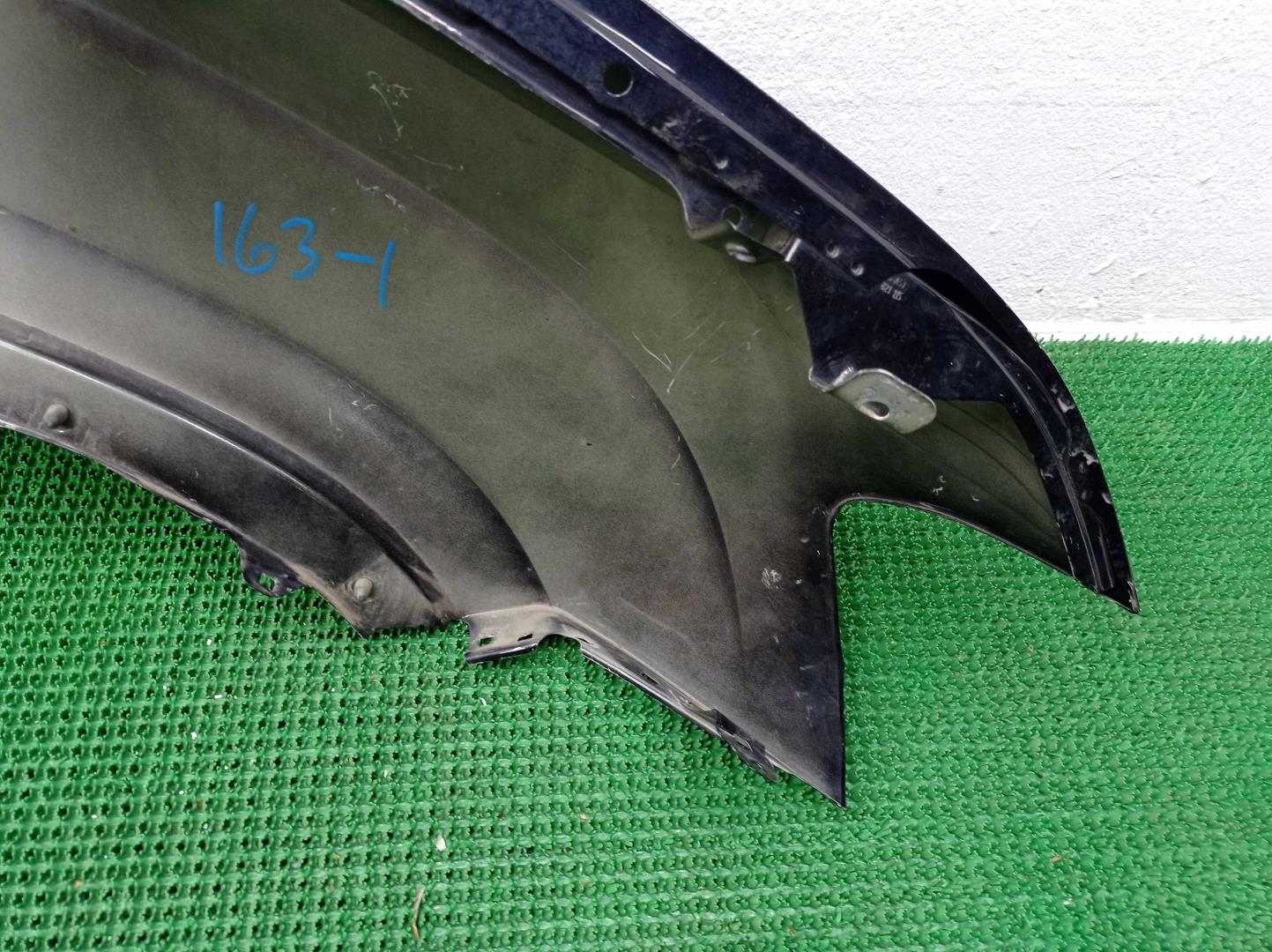 Крыло переднее левое