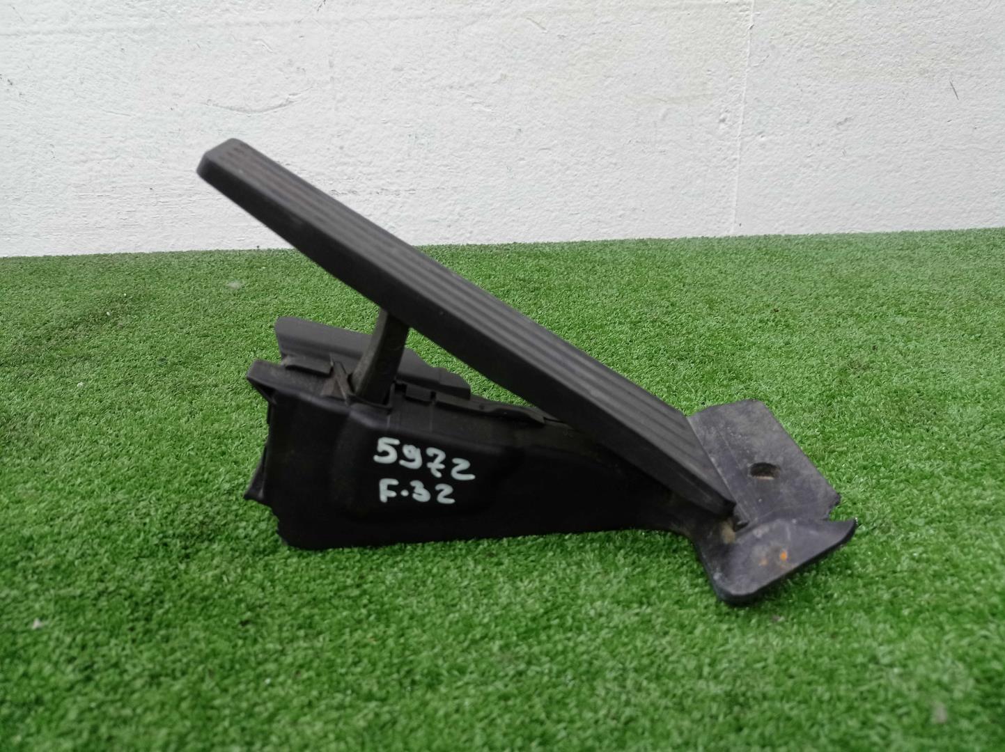 Педаль газа