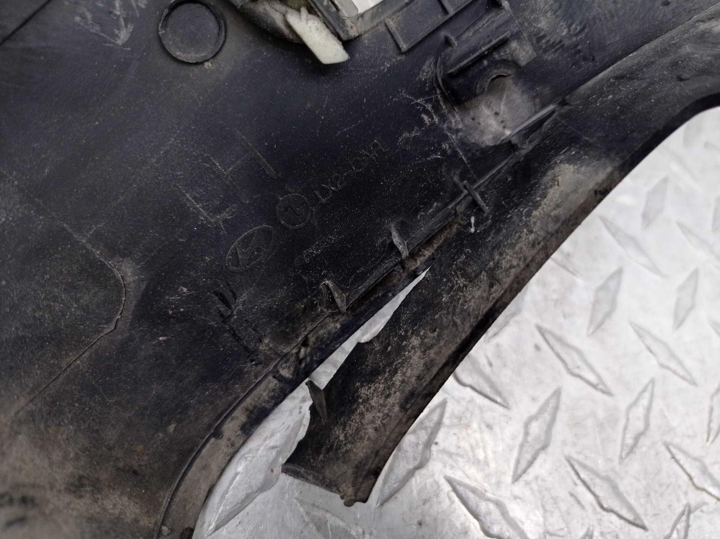 Накладка переднего крыла левого