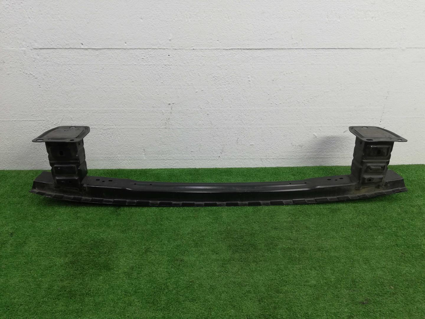 Усилитель заднего бампера