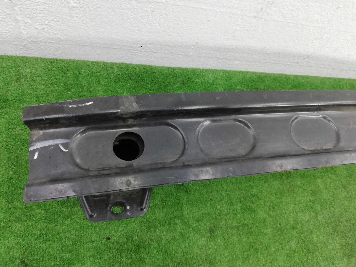 Усилитель заднего бампера