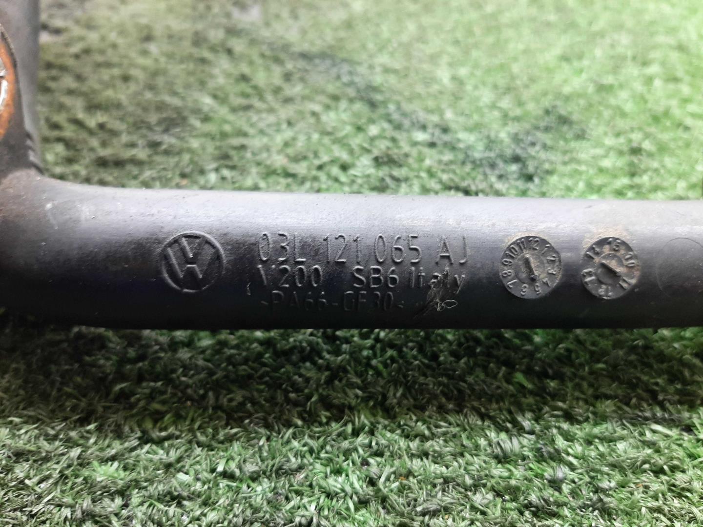 Трубка системы охлаждения